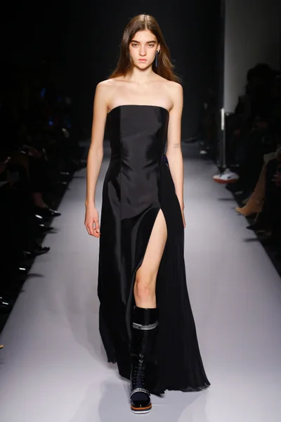 Look 9
